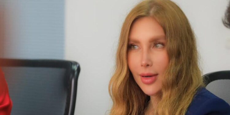 también elevará al 100% los aranceles a las importaciones