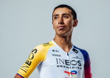 ¿Egan Bernal no podrá viajar al Giro de Italia? Esto es lo que se sabe