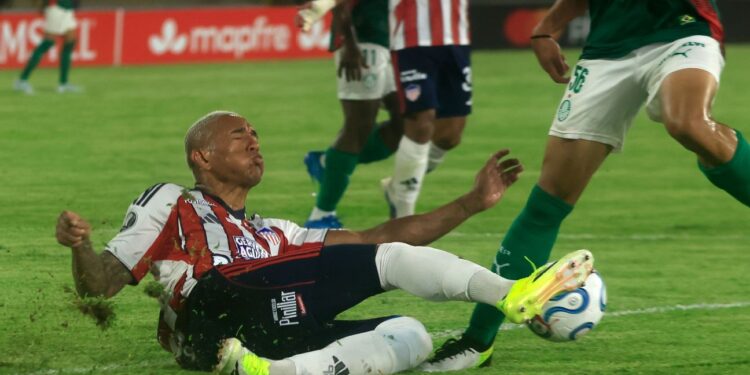 Apoyo de Alfredo Arias a Jermein Peña: "Es un jugador, no un delincuente"