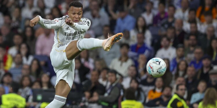 "Arbeloa me ha dicho que soy el cuarto delantero de la plantilla": Mbappé