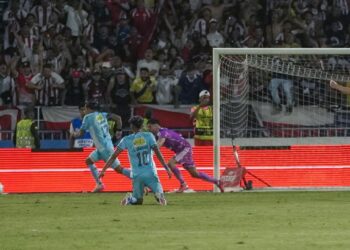 "Atajarle un penalti a Dayro en la última jugada es un éxito enorme": Silveira