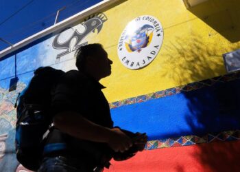 Bolivia expulsa a la embajadora de Colombia en reclamo por declaraciones de Petro. Bogotá responde con la misma medida