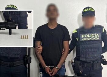 Capturan a joven con una subametralladora mini uzi en el mercado de Soledad: "Tiene anotaciones judiciales"
