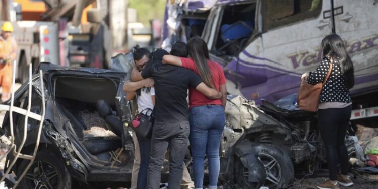 Capturan a uno de los acusados del atentado que dejó al menos 20 muertos en Colombia