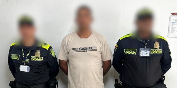 Capturan en el aeropuerto de Barranquilla a hombre requerido por presunta extorsión y concierto para delinquir