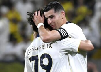 Cristiano Ronaldo celebra con un doblete su primer título con Al Nassr