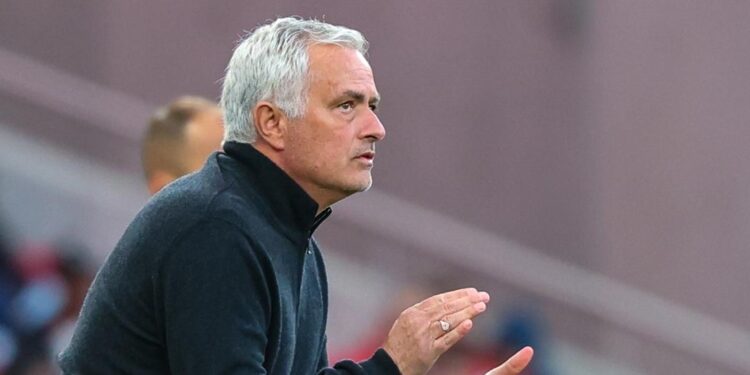 El Benfica le presentó una oferta de renovación a José Mourinho