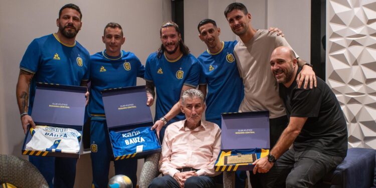 El 'Patón' Bauza recibió en Quito la visita de jugadores de Rosario Central