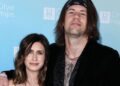 El cantante Caleb Shomo se declara gay: así reaccionó su esposa