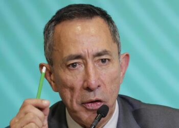 El presidente de Ecopetrol, Ricardo Roa, estará fuera del cargo hasta finales de julio