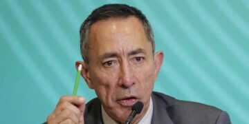 El presidente de Ecopetrol, Ricardo Roa, estará fuera del cargo hasta finales de julio
