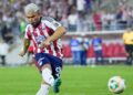 Junior, finalista, con el sello de Teófilo y Rodallega de villano