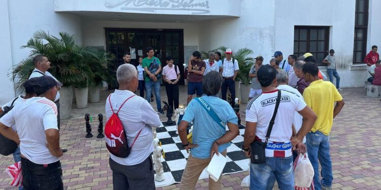 La Biblioteca Meira Delmar vuelve a ser la casa del ajedrez en el Atlántico
