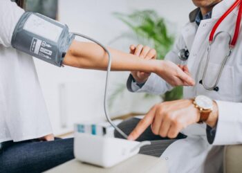 La apuesta por acabar la intermediación financiera de las EPS y priorizar la atención preventiva