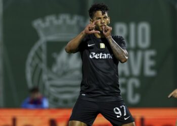Luis Suárez contribuyó con gol al triunfo del Sporting sobre Rio Ave