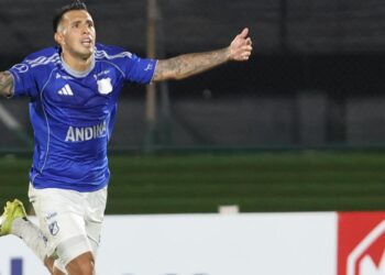 Millonarios remonta ante Boston River y se mete en la discusión por avanzar a octavos