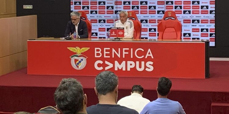 Mourinho asegura que "con el Real Madrid no he tenido ningún contacto"
