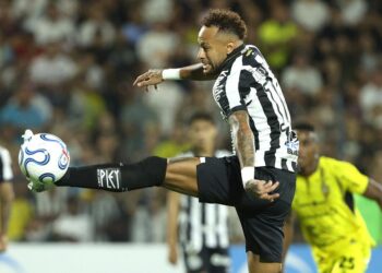 Neymar, en la prelista de 55 jugadores de Brasil para el Mundial