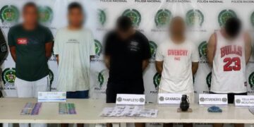 Policía atrapa a 15 presuntos extorsionistas de los Costeños y los Pepes, entre ellos dos menores