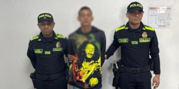 Policía propina golpe en medio de racha violenta que azota a Soledad: capturan a presunto homicida