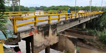 Puente que comunica a Colombia con Venezuela podría colapsar ante falla estructural