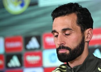 “Que se filtren cosas que pasan en el vestuario es una traición al Real Madrid”: Arbeloa