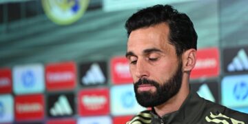 “Que se filtren cosas que pasan en el vestuario es una traición al Real Madrid”: Arbeloa
