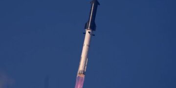 Resumen de noticias del lanzamiento del primer vuelo V3 del megacohete Starship de SpaceX, del 22 de mayo de 2026