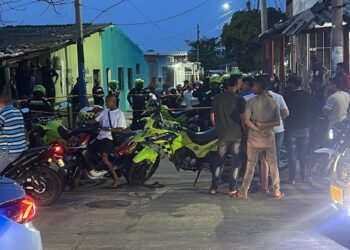 Sicarios en moto abrieron fuego contra dos hombres que departían en La Playa, Barranquilla