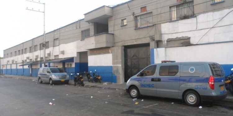 Sujetos en moto dispararon contra fachada de la Cárcel Modelo de Barranquilla