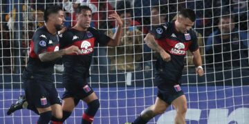 Tigre derrotó 2-0 al América y se metió en la discusión del grupo A