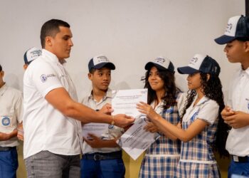 Tránsito de Soledad graduó a 108 Patrulleritos Escolares fortaleciendo la seguridad vial