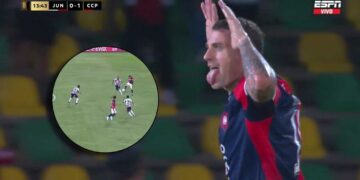 Vegetti le pegó de primera y marcó un golazo en Junior vs. Cerro Porteño
