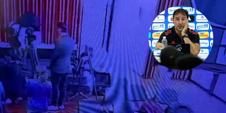Video de robo durante presentación de convocados de Colombia