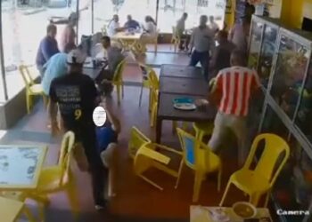 Violento atraco causó pavor entre clientes en tienda del barrio Paraíso, en el norte de Barranquilla