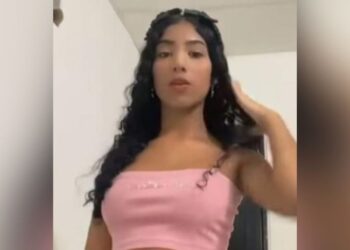 "¿Dónde está? ¿La han visto?": madre reporta desaparición de adolescente en el barrio Carrizal