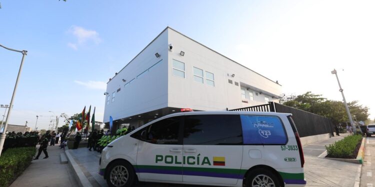 Alcalde Char entrega megaestación de Policía Rebolo: más seguridad para el suroriente de Barranquilla