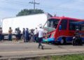 Bus colisionó contra furgón en la Cordialidad, a la altura de Ultracem: "Hay varios heridos"