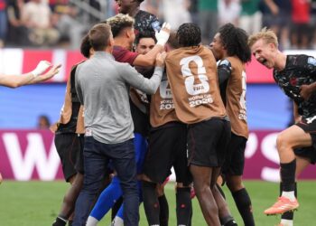 Canadá hace historia, ganó a Sudáfrica y en octavos de final espera a Países Bajos o Marruecos