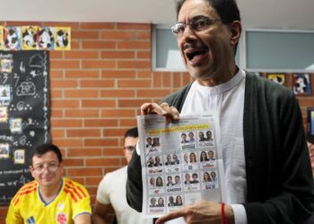 Cepeda se diferencia de Petro y reconoce los resultados de la primera vuelta electoral en Colombia