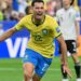 Con gol de Martinelli Brasil remontó al minuto 95 y clasifica a Brasil a octavos