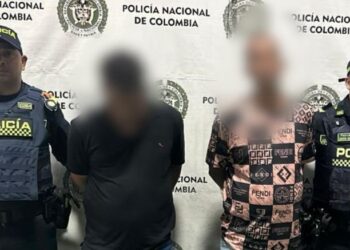 Dos presuntos delincuentes fueron capturados tras atraco en Villa Carolina: uno tiene 10 anotaciones