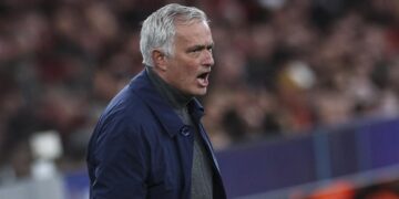 El Benfica confirma que Real Madrid pagará 15 millones de euros por Mourinho