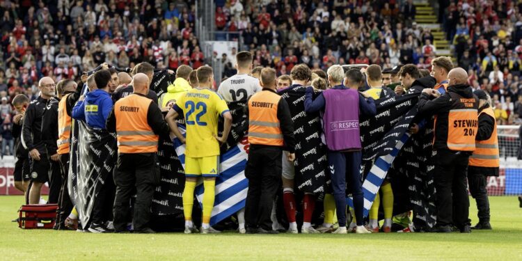 El danés Christian Eriksen vuelve a desplomarse en pleno partido amistoso contra Ucrania