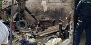Explosión en llantería de Juan de Acosta termina en tragedia: se reporta un muerto