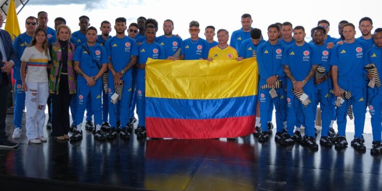 Federación rechaza "asedio" a jugadores de la Selección tras polémica por evento con Petro