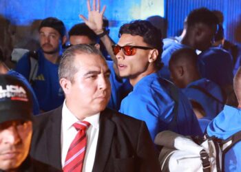 La selección de Colombia llegó a Guadalajara en ambiente festivo promovido por su afición