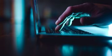 Las empresas tecnológicas más grandes del mundo apuestan fuerte por computadoras que se controlan solas