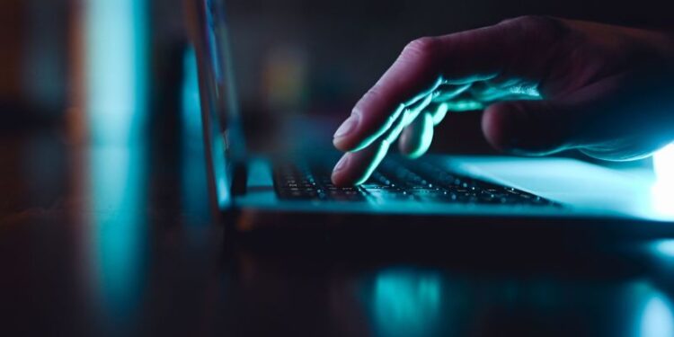 Las empresas tecnológicas más grandes del mundo apuestan fuerte por computadoras que se controlan solas