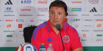 "Lucho Díaz es un delantero completo y le da versatilidad al equipo": Lorenzo